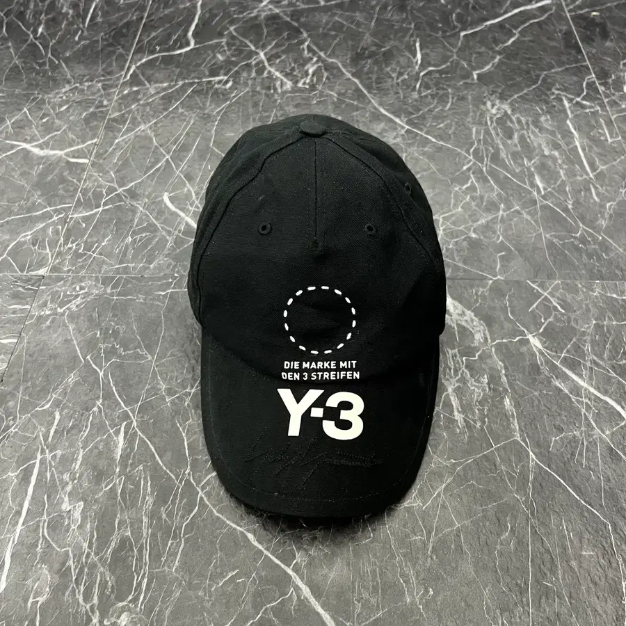 Y-3 스트릿 로고 볼캡