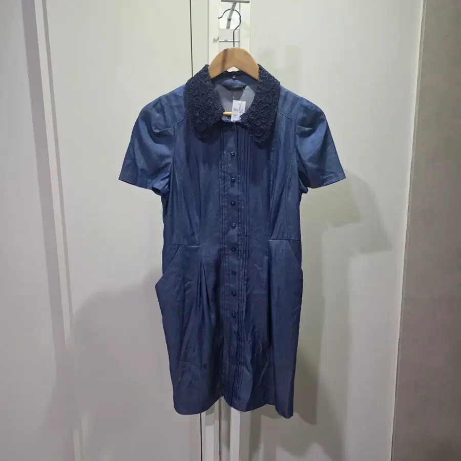 라인 데님 원피스 레이스 칼라 셔링