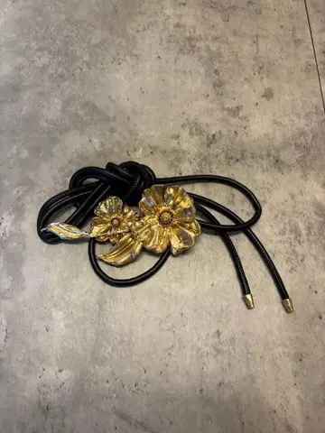 Zara 골드 컬러 메탈 플라워 디테일 롱 코드 벨트
