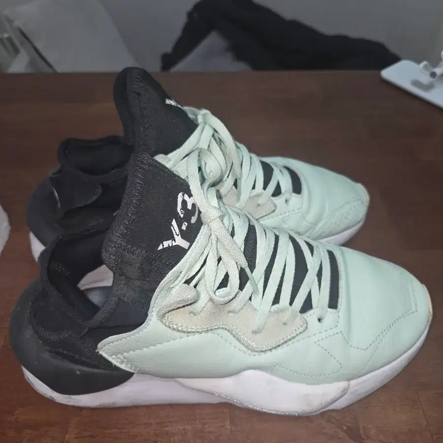 adidas Y-3 Kaiwa Salty Green (모델 번호 F97414)