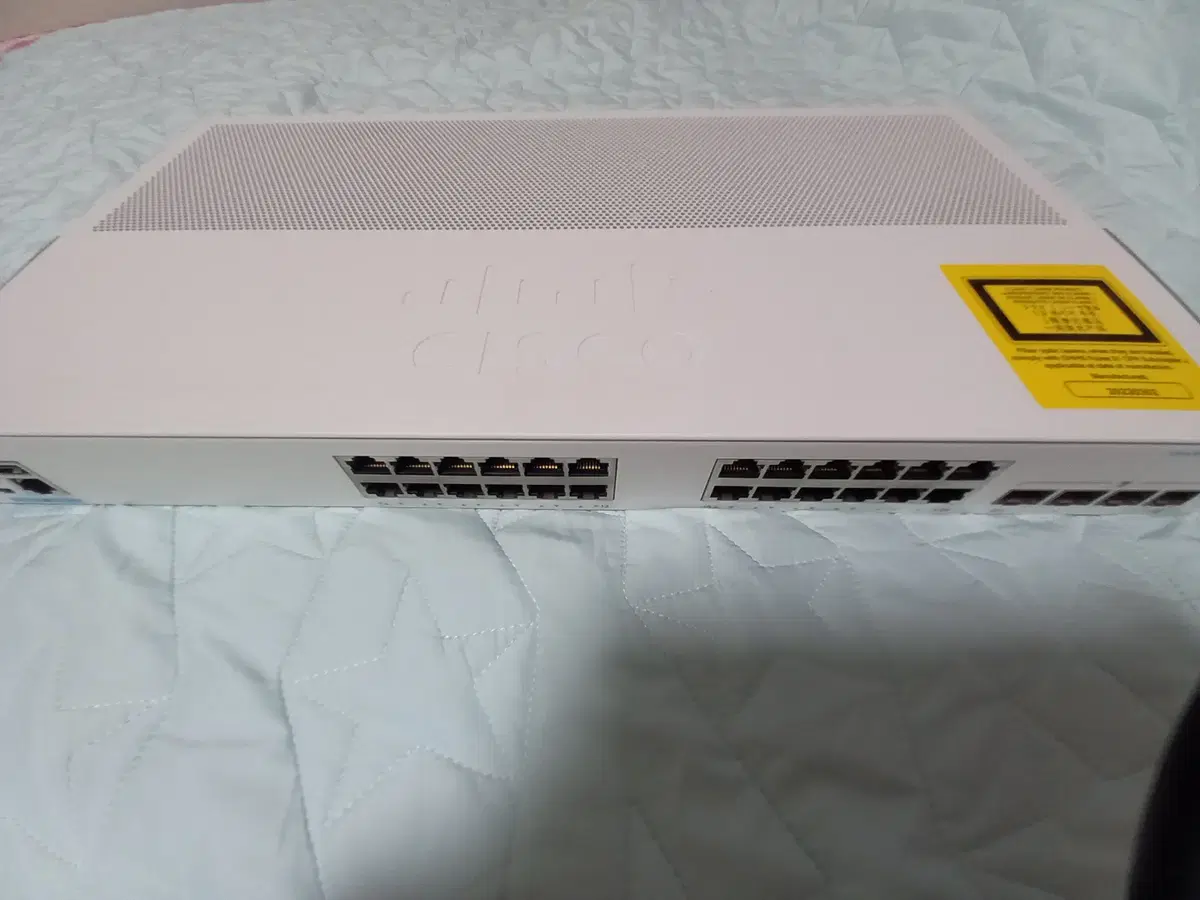 [시스코] CBS250-24T-4G 24포트 기가비트 스위칭 허브 팝니다