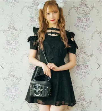 어깨 트임 프티 리본 원피스 Ank Rouge 블랙 검정 양산형 지뢰계
