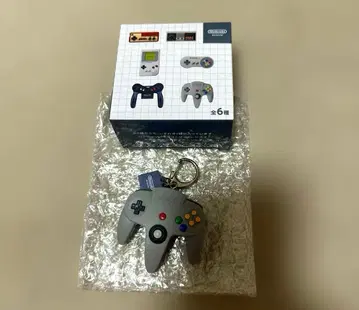 닌텐도 뮤지엄 게임 하드 키링 64