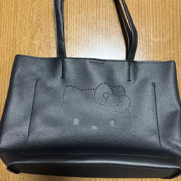Hello Kitty 펀칭 토트백 블랙