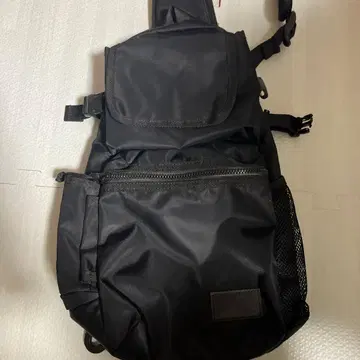 NEW ERA 바디백 블랙
