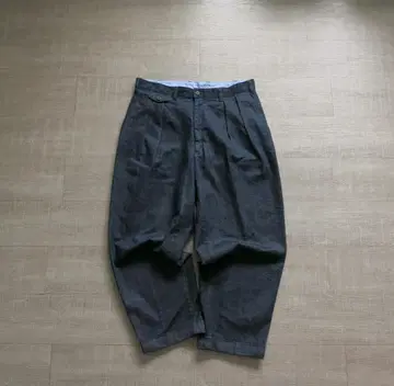 L BEAMS PLUS 2 Pleats Tapered Denim