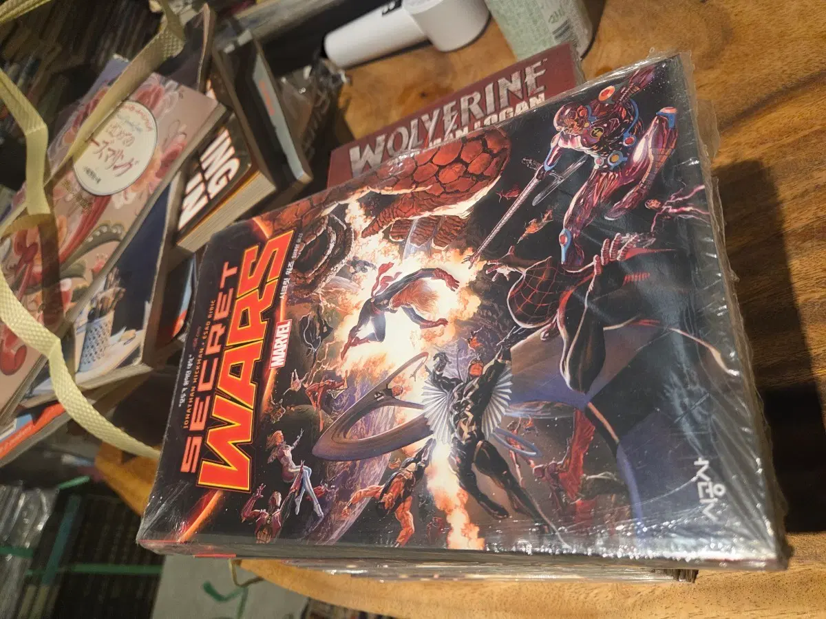 마블 시크릿 워즈 북ㅡ새책 미개봉 marvel comics 컬러판