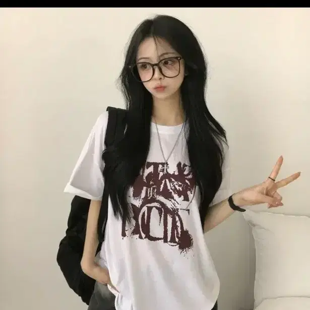 에이블리 반팔티