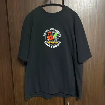 VAULTROOM ZETA DIVISION 티셔츠 블랙
