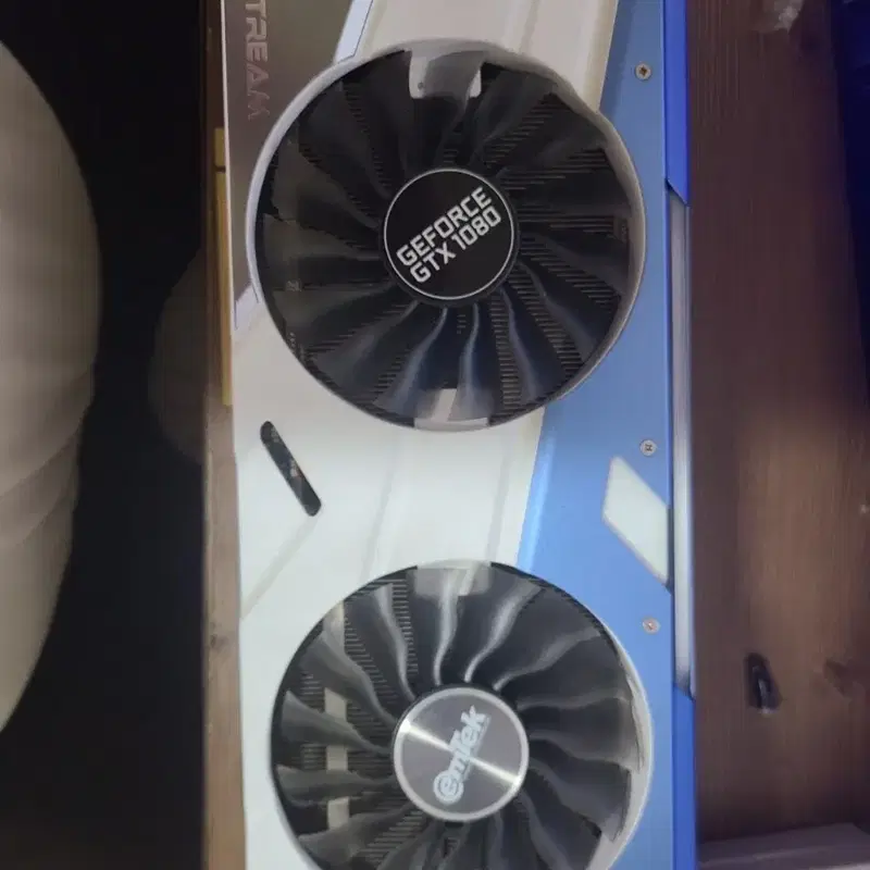 이엠텍 그래픽카드 GTX1080 8GB 제트스트림 (고장)