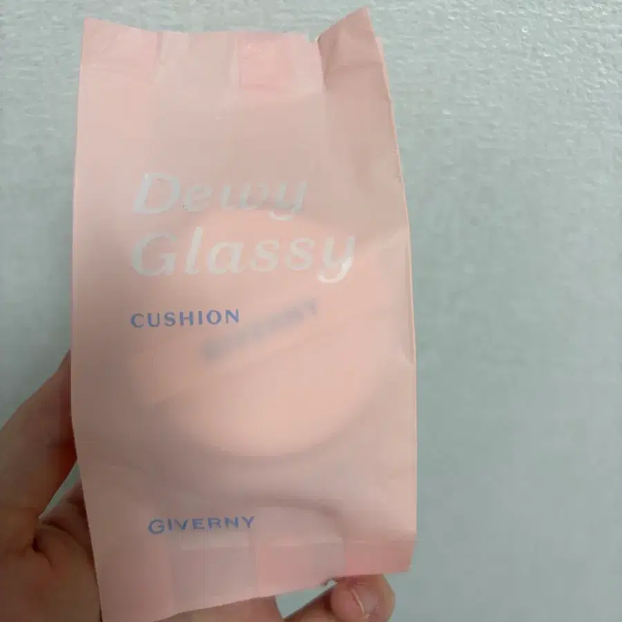 지베르니 듀이 글래시 쿠션 리필 팔아요