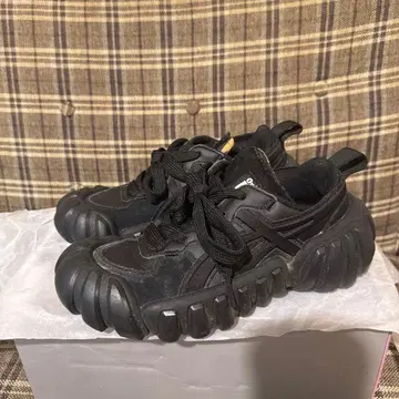 오니츠카 타이거 덴티그레 22.5cm