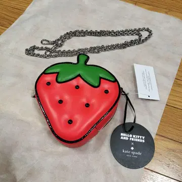 Kate spade 헬로키티 딸기 숄더백 케이트 스페이드