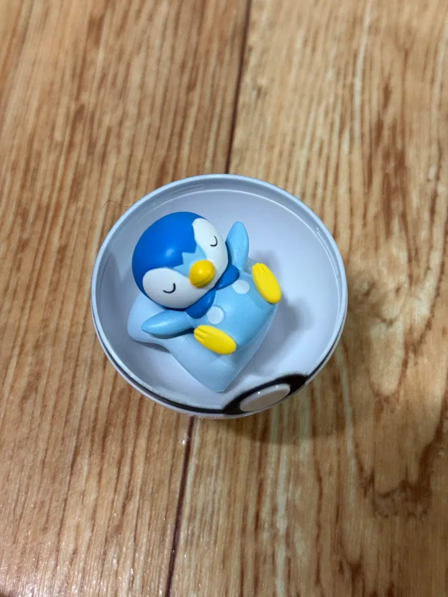 포켓몬 몬스터볼 음료수 피규어 팽도리