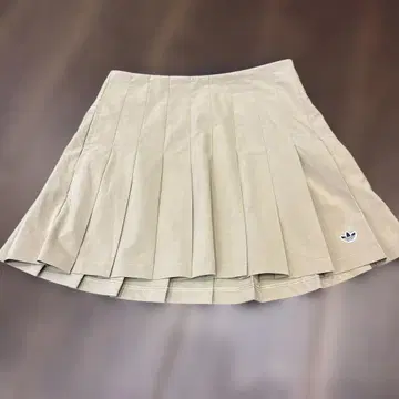 adidas Originals 플리츠 스커트 베이지