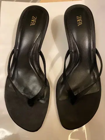 ZARA 새틴 키튼힐 샌들