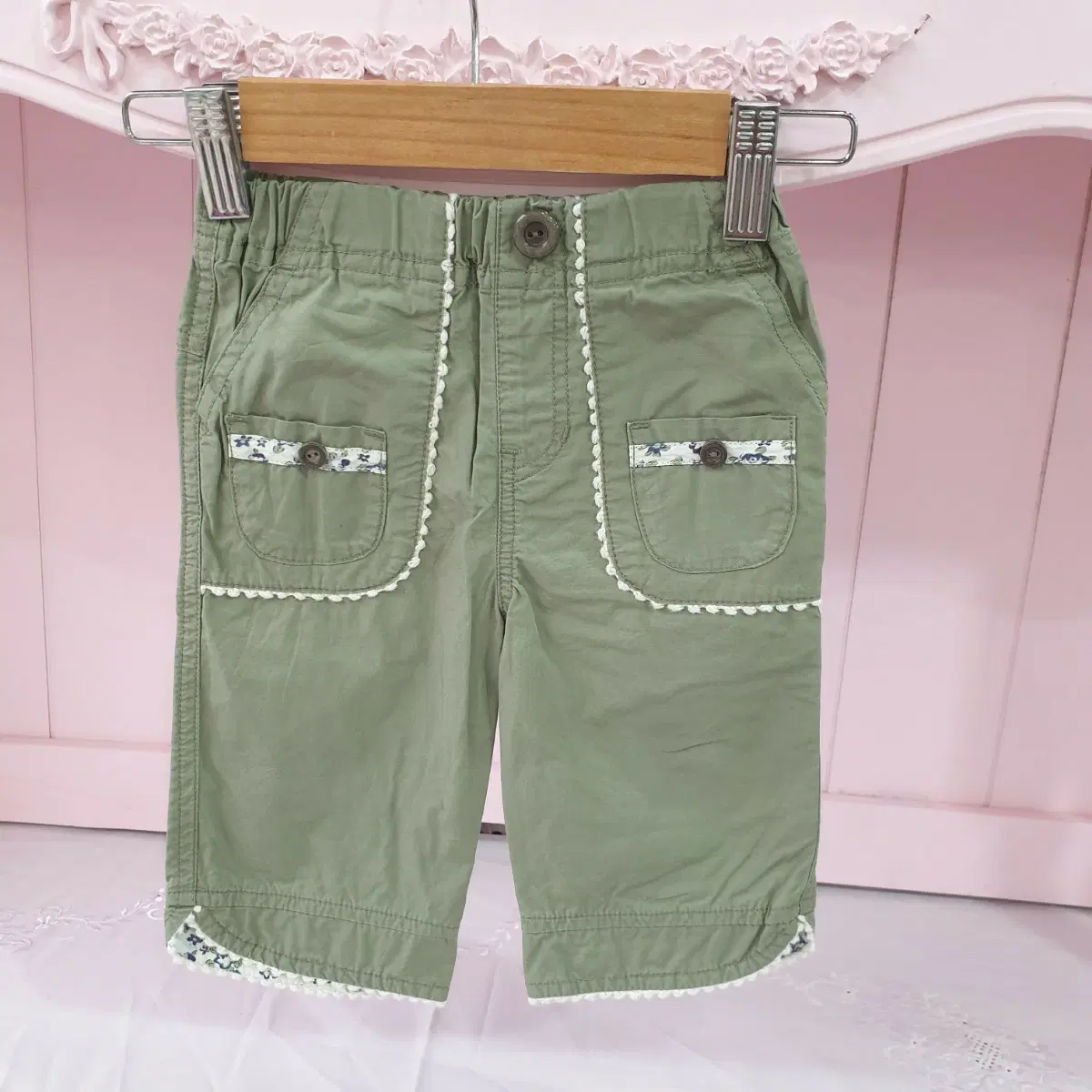 80 여아 바지 카키색 면바지 7부