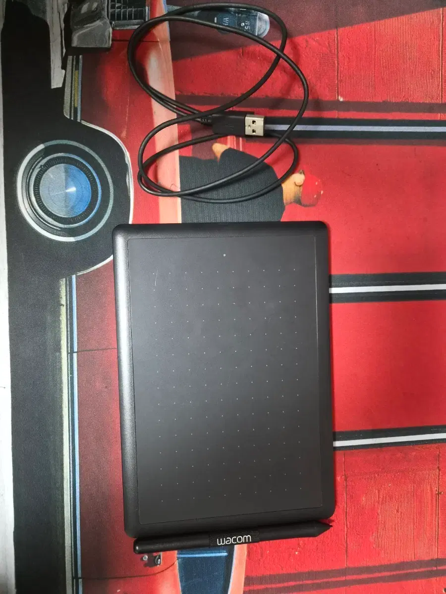와콤 타블렛 펜 USB 케이블 포함해서 팝니다