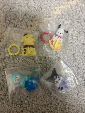 산리오 캐릭터즈 키링 행거 가챠