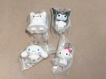산리오 캐릭터즈 미니 피규어 키링 4종 세트