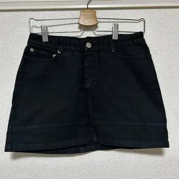 A.P.C. 미니 스커트 블랙
