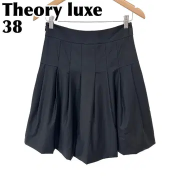 [ 새상품급 ] Theory luxe 플리츠 스커트 무릎 기장 38 블랙 무지