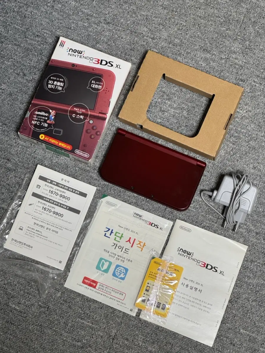 닌텐도 NEW 3DS XL 메탈릭 레드 순정 풀박스 + 정품 충전기