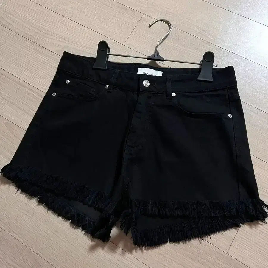 베르니스 프린지 블랙 데님 쇼츠 BERENICE 숏팬츠 면 청반바지