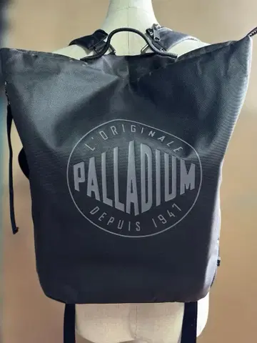 PALLADIUM 팔라디움 백팩 블랙 타이어 모티브