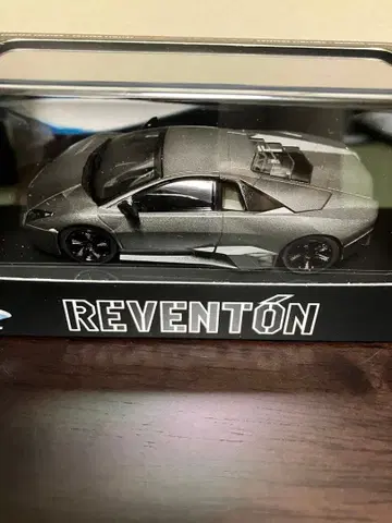 1/43 람보르기니 레벤톤 리미티드 에디션
