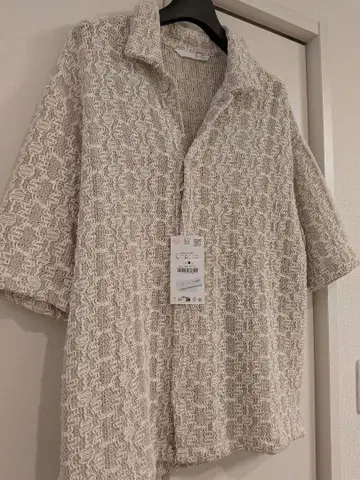 [ 새상품 미사용 ] ZARA 남성용 반팔 셔츠 베이지 L 사이즈 새상품