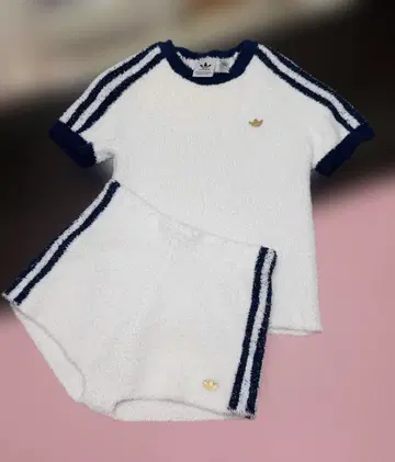 아디다스 오리지널스 프리미엄 부클 니트 셋업 골드로고 XS/S