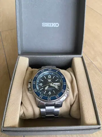 SEIKO 5 SPORTS 자동 와인딩 블루 아틀라스 일본제 해외 모델 손목시계