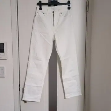 UNIQLO JEANS 화이트 스트레이트 데님