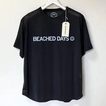 새상품 BEACHED DAYS 비치드데이즈 반팔 T셔츠 래쉬가드