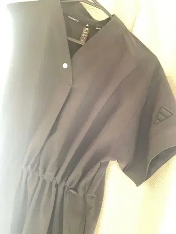 adidas SPORTSWEAR 반팔 셔츠 원피스 블랙