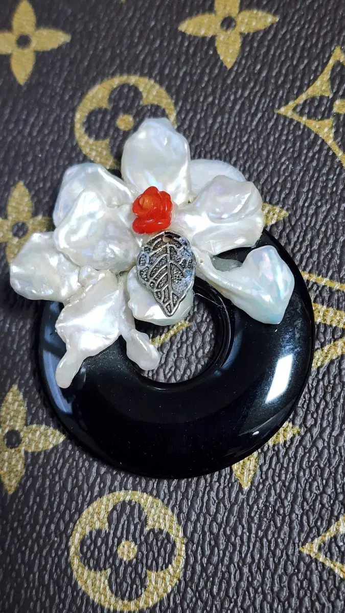 천연 흑옥 연꽃 진주 산호 팬던트