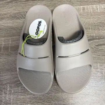 새상품 OOFOS 25cm 베이지 여성용 리커버리 샌들 OOAHH