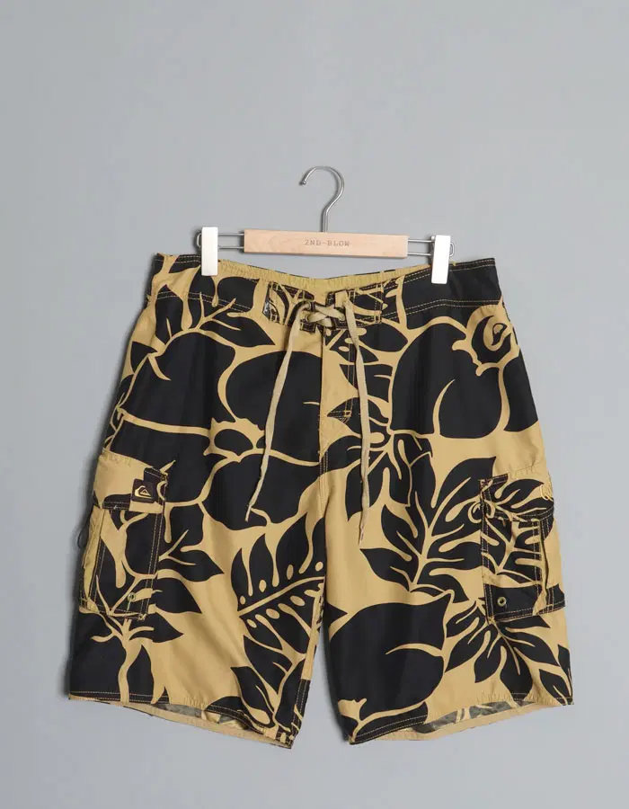 QuikSilver Surf Shorts (35~36)