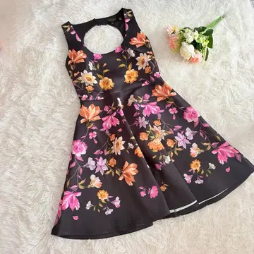 테드베이커 미사용 원피스 플라워 블랙