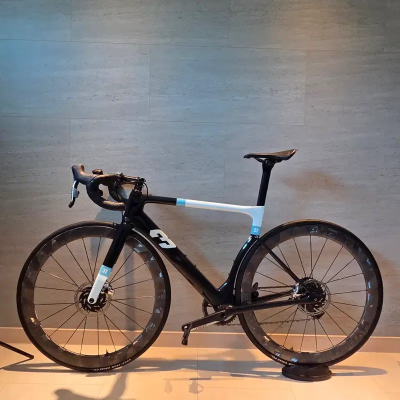 3T Strada THM Edition / SRAM Red AXS / 룬하이퍼 / 7.2kg