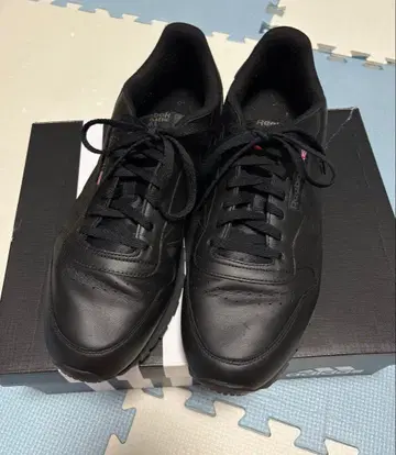 Reebok CLASSIC All BLACK 30cm
