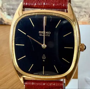 SEIKO QUARTZ 남성용 손목시계 블랙 다이얼 골드 케이스 빈티지