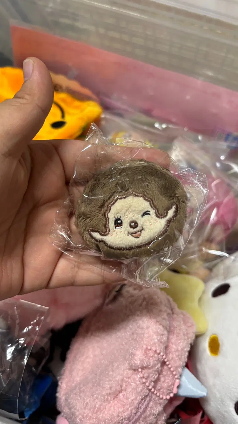 몬치치 얼굴 인형 뱃지 가챠
