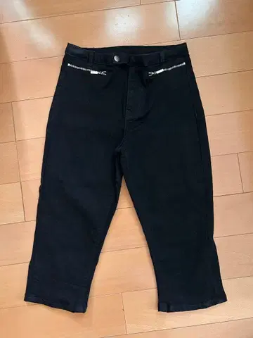 ZARA 미드 라이즈 카프리 청바지