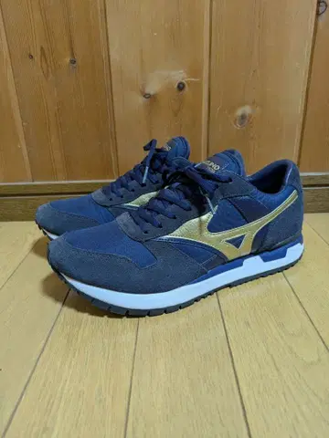 MIZUNO 1906 스니커즈 네이비 골드 26.0cm 새상품급