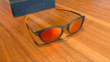 Oakley pitchman r