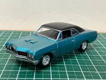 1/64 오토 월드 1967 뷰익 GS 400
