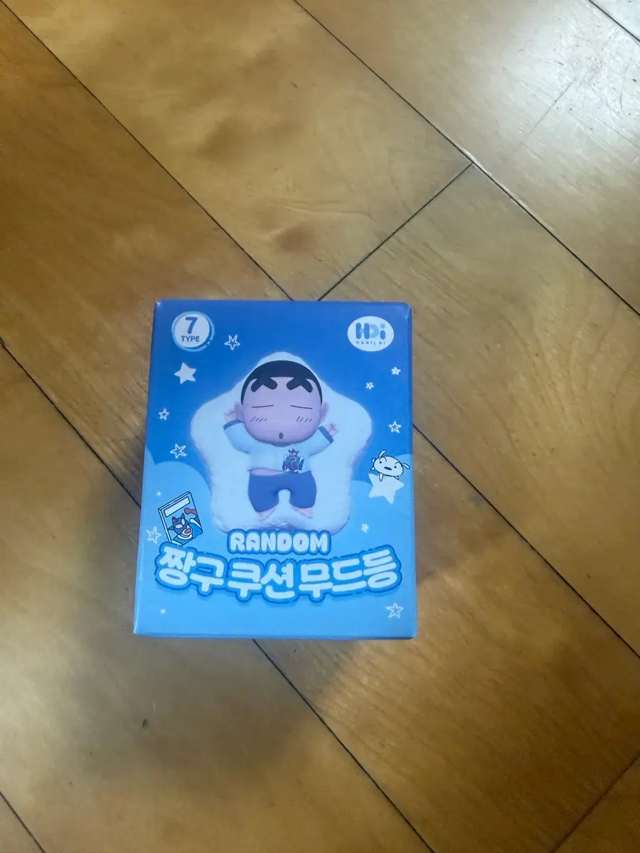 가챠 짱구쿠션무드등팔아여