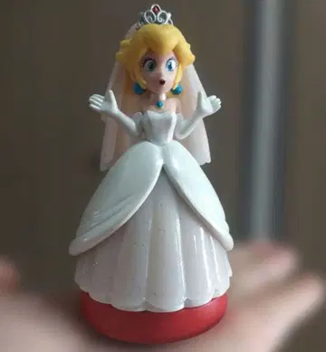 amiibo 피치 웨딩 마리오 오딧세이